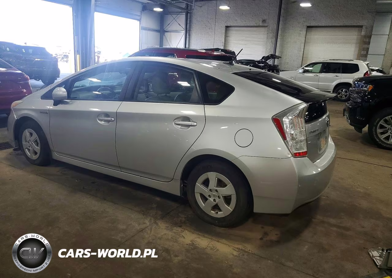 2011 Toyota Prius Two VIN:JTDKN3DU7B5350045 - 2