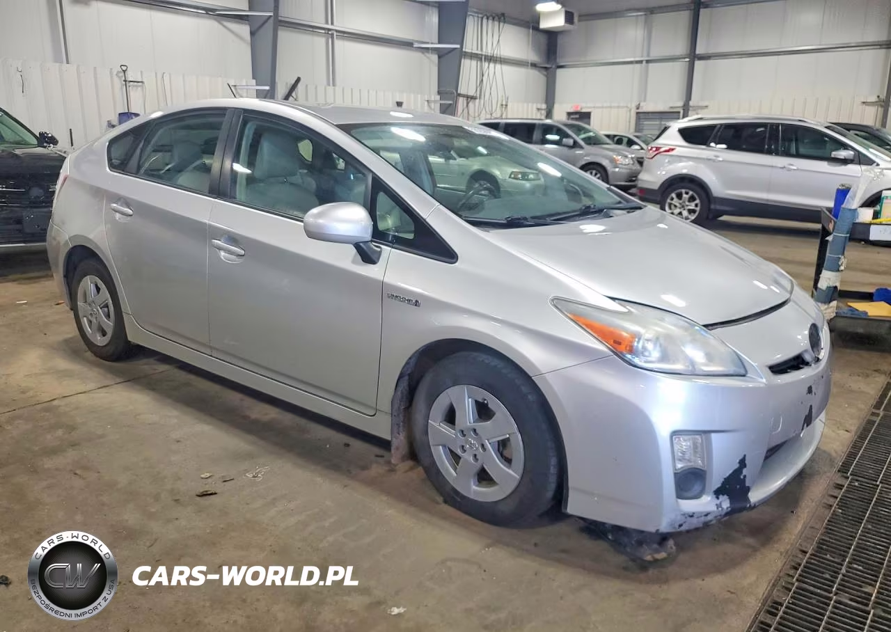 2011 Toyota Prius Two VIN:JTDKN3DU7B5350045 - 4