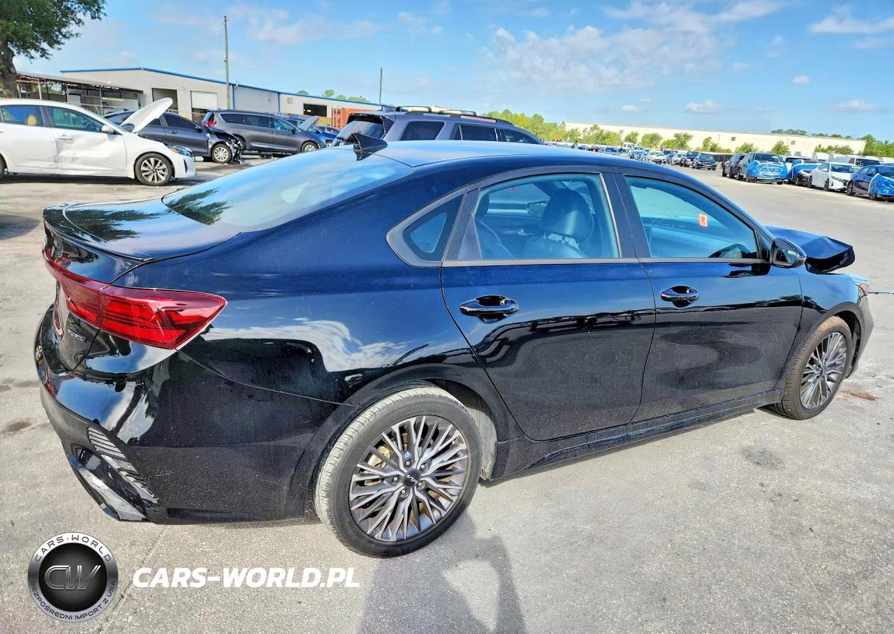 2026 Kia Forte Gt Line VIN:3KPF54AD0PE661145 - 3