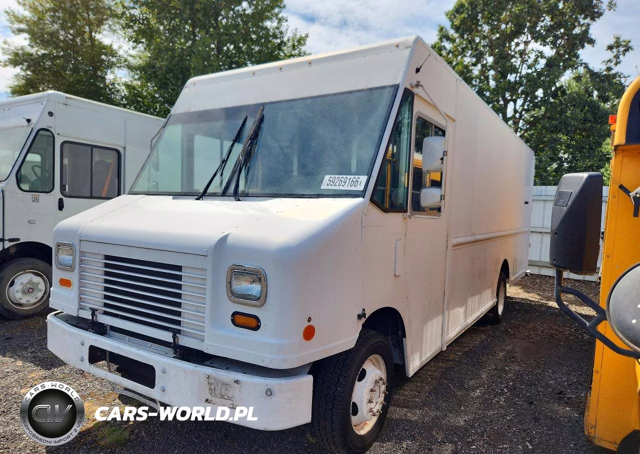 2015 Ford F59 Delivery Truck