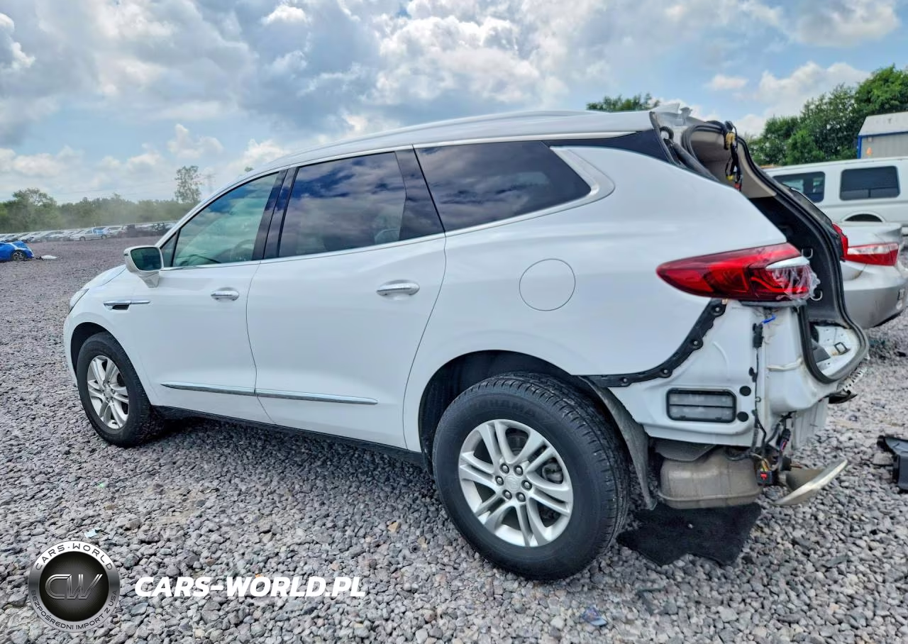 2018 Buick Enclave Essence VIN:5GAERBKW1JJ143626 - 2