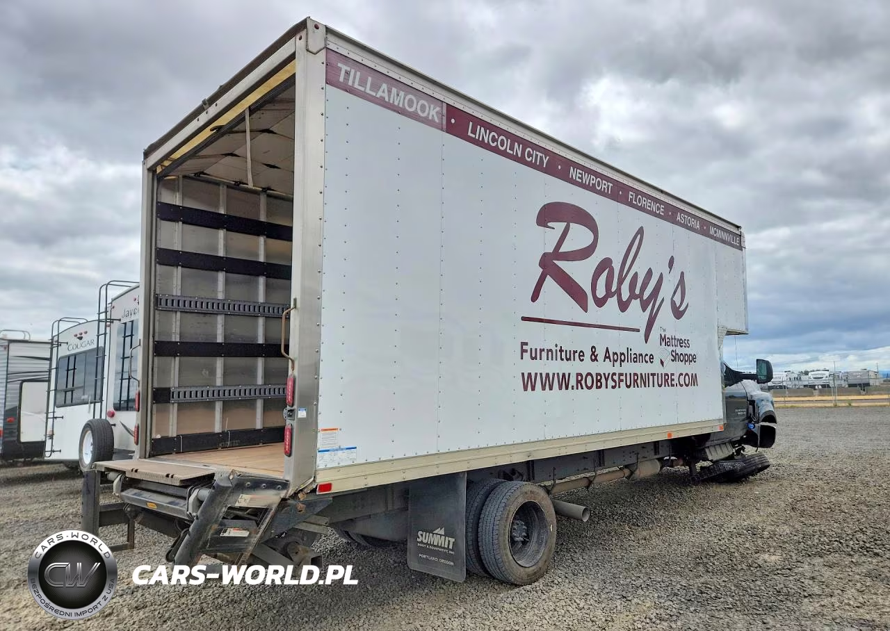 2019 Chevrolet Silverado Medium Duty VIN:1HTKJPVK0KH199437 - 3