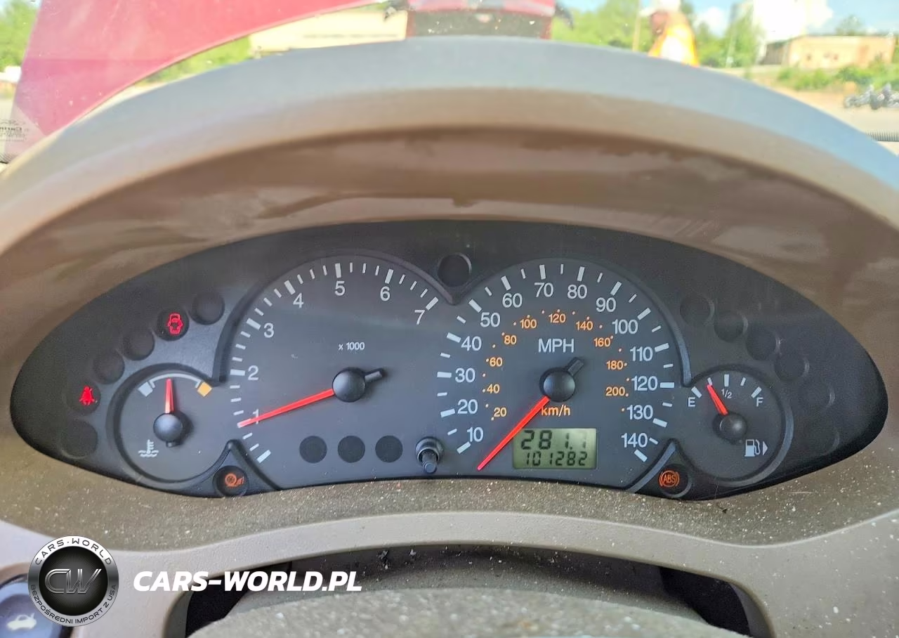 2006 Ford Focus VIN:1FAHP36NX6W122671 - 9
