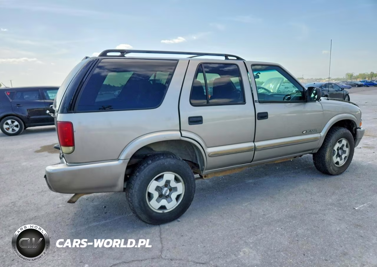 2002 Chevrolet Blazer VIN:1GNDT13W92K241231 - 3