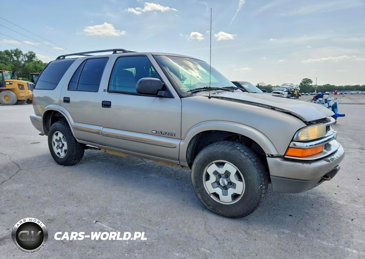2002 Chevrolet Blazer VIN:1GNDT13W92K241231 - 4