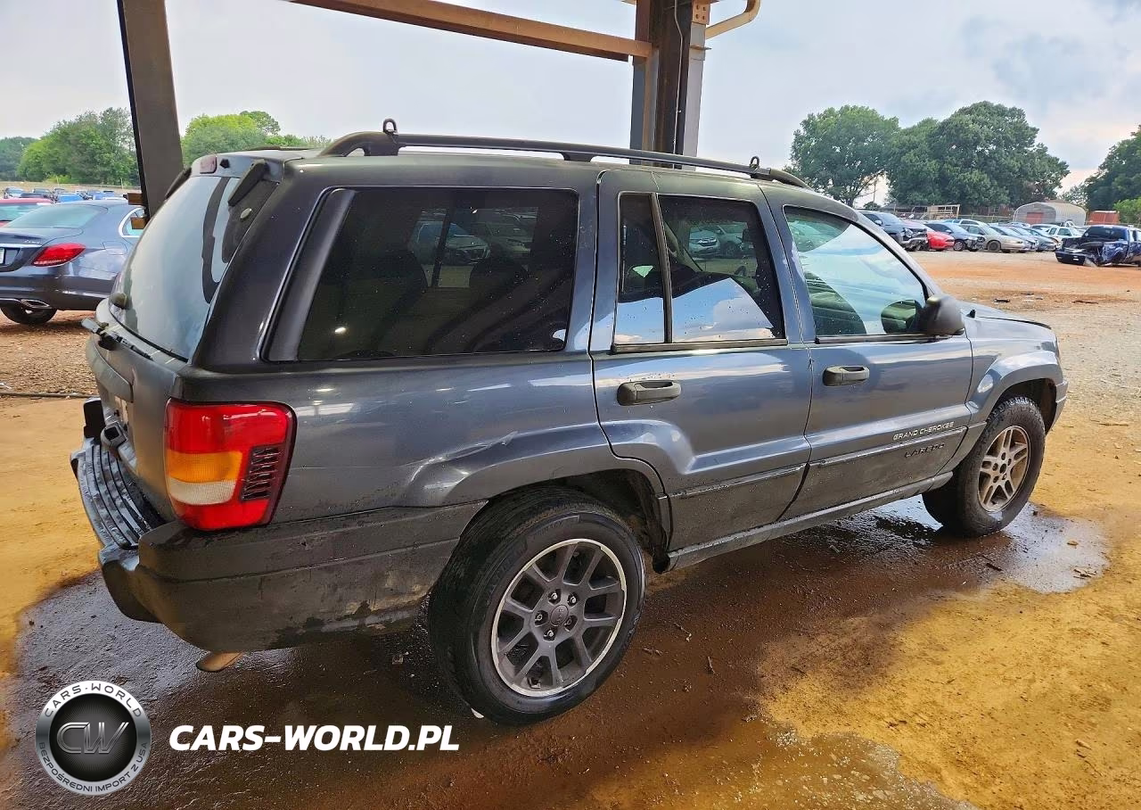 2004 Jeep Grand Cherokee Laredo VIN:1J4GX48S04C112559 - 3