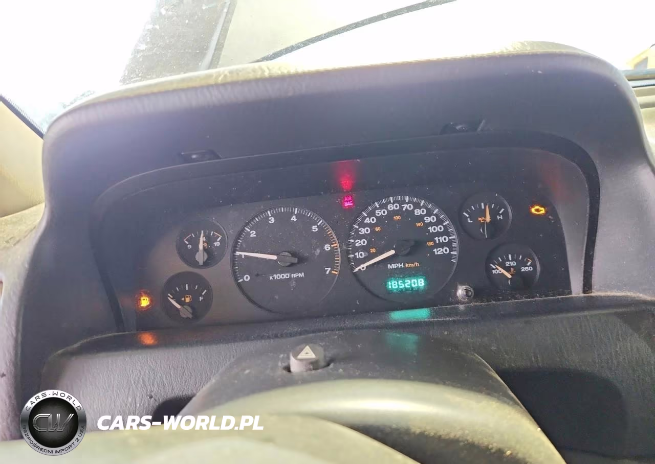 2004 Jeep Grand Cherokee Laredo VIN:1J4GX48S04C112559 - 9