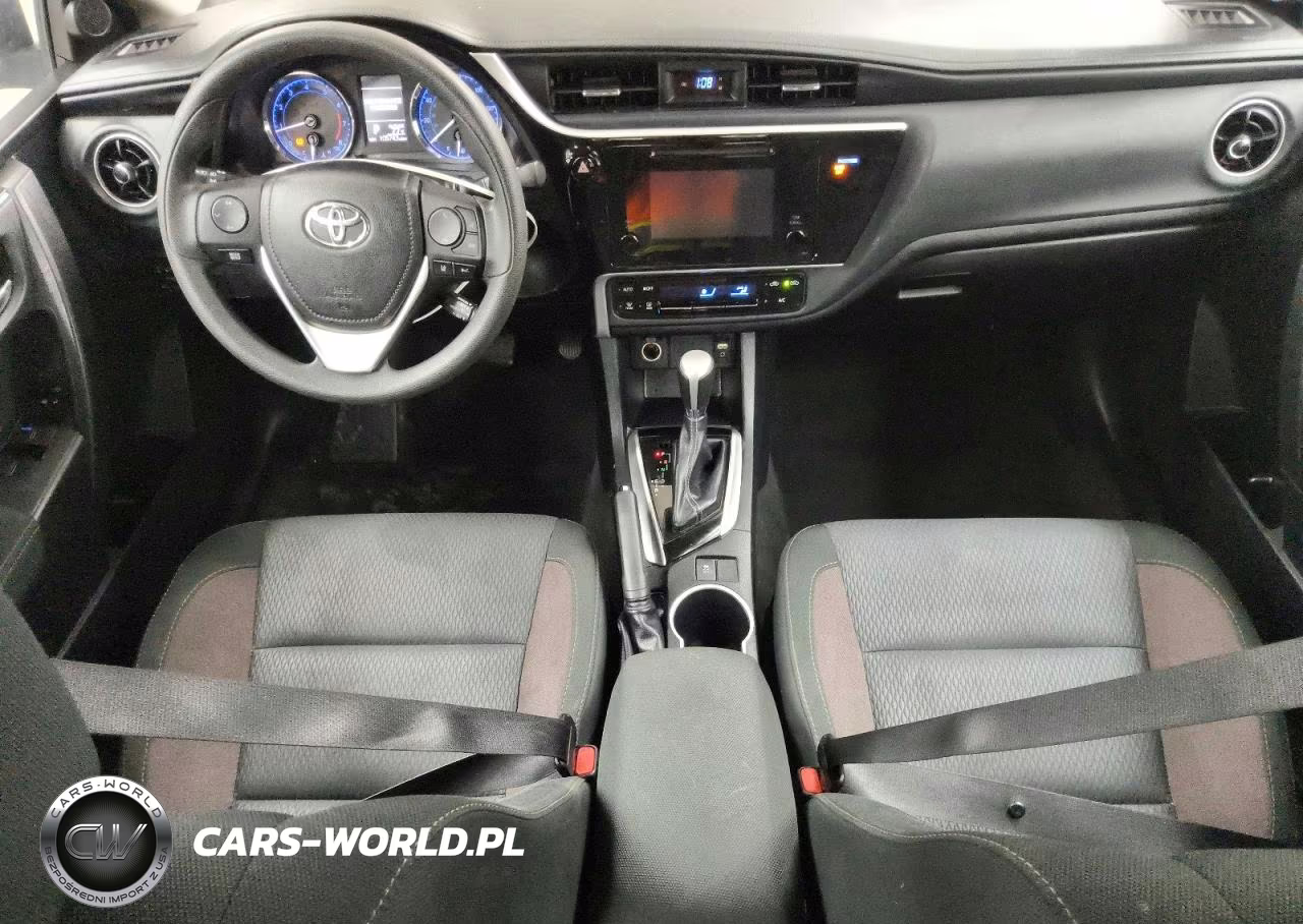 2018 Toyota Corolla Le VIN:2T1BURHE8JC088773 - 8