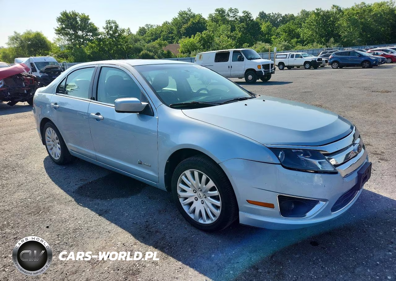 2010 Ford Fusion Hybrid VIN:3FADP0L37AR103765 - 4