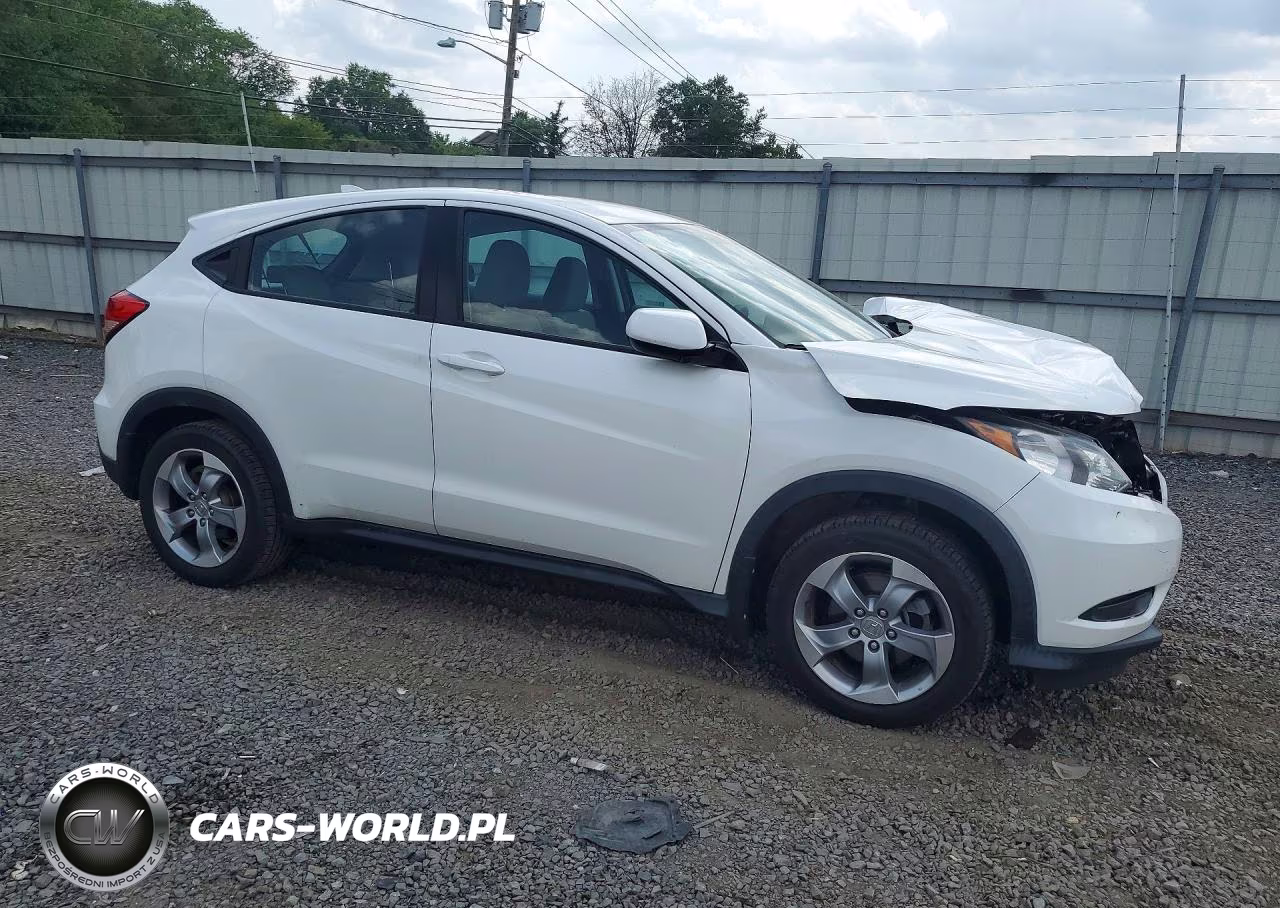 2018 Honda Hr-V Lx VIN:3CZRU6H39JM728244 - 4