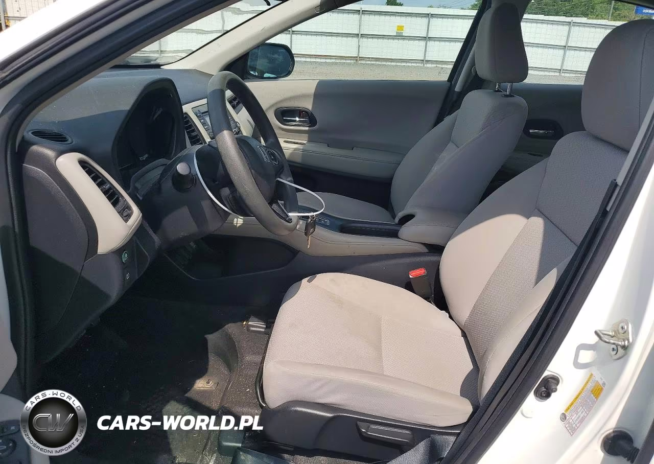 2018 Honda Hr-V Lx VIN:3CZRU6H39JM728244 - 7
