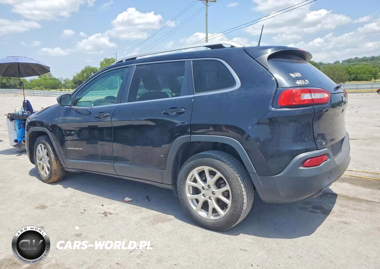 2018 Jeep Cherokee Latitude Plus VIN:1C4PJLLB7JD604357 - 2