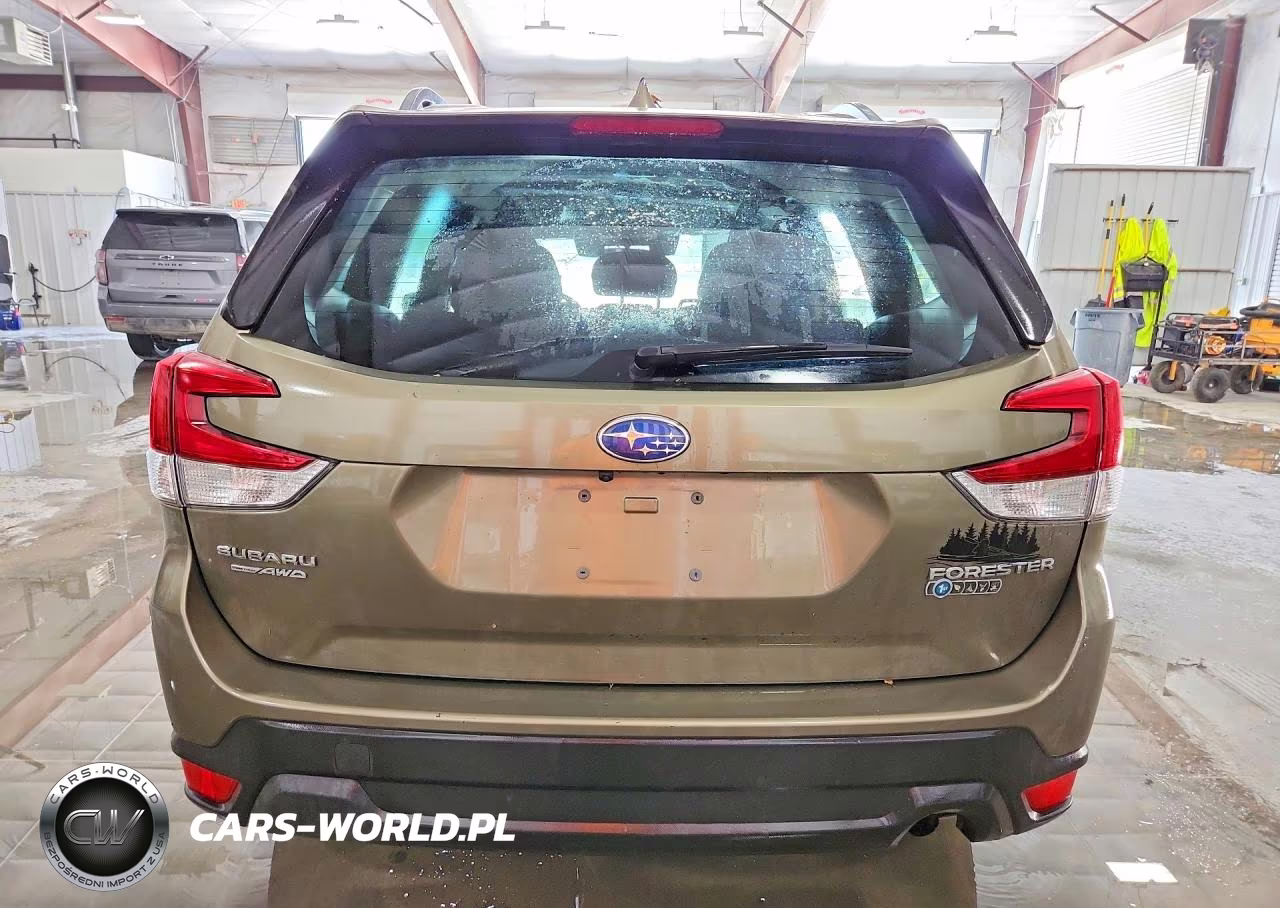 2023 Subaru Forester Premium VIN:JF2SKADC7PH520965 - 6