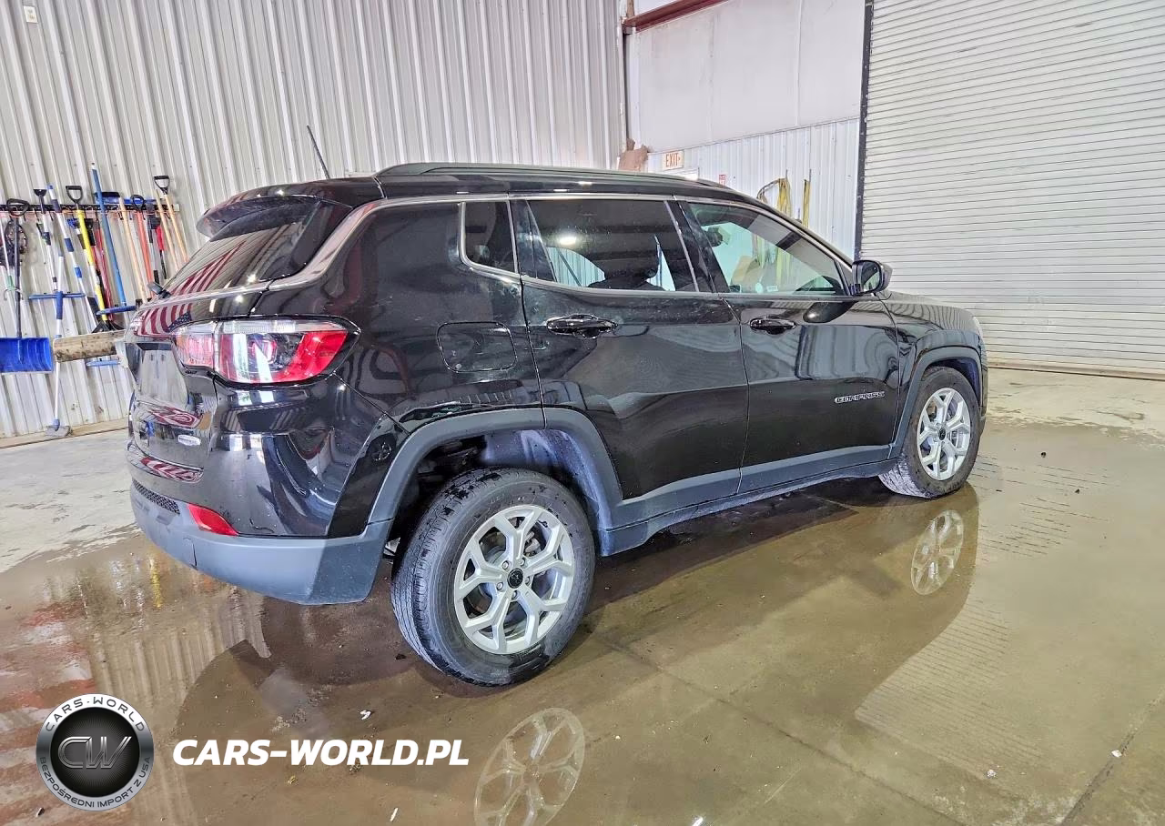 2025 Jeep Compass Latitude VIN:3C4NJDBN5ST548780 - 3