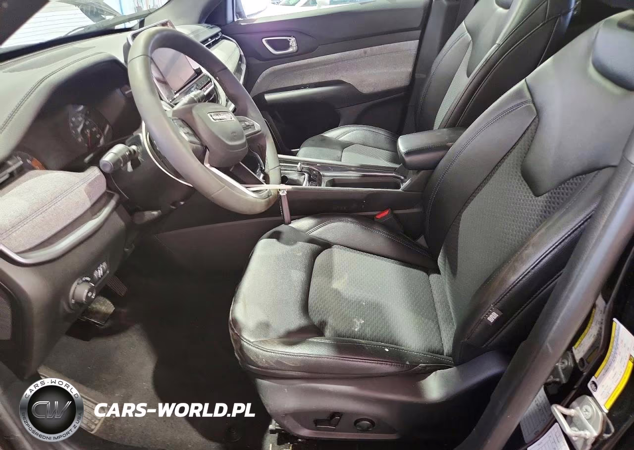 2025 Jeep Compass Latitude VIN:3C4NJDBN5ST548780 - 7