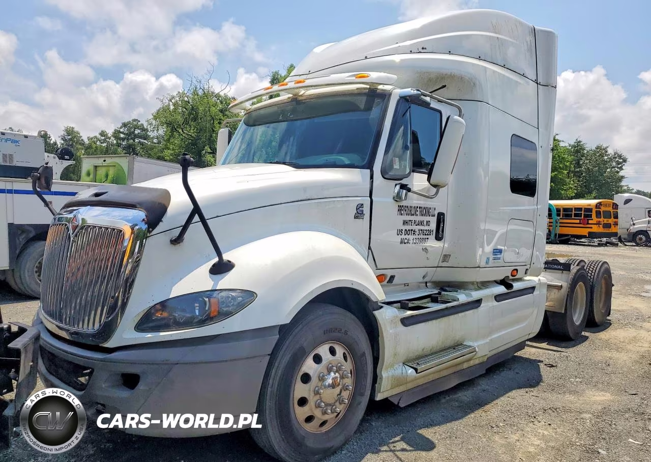 2017 International Prostar Semi Truck – zdjęcie 1 z 13