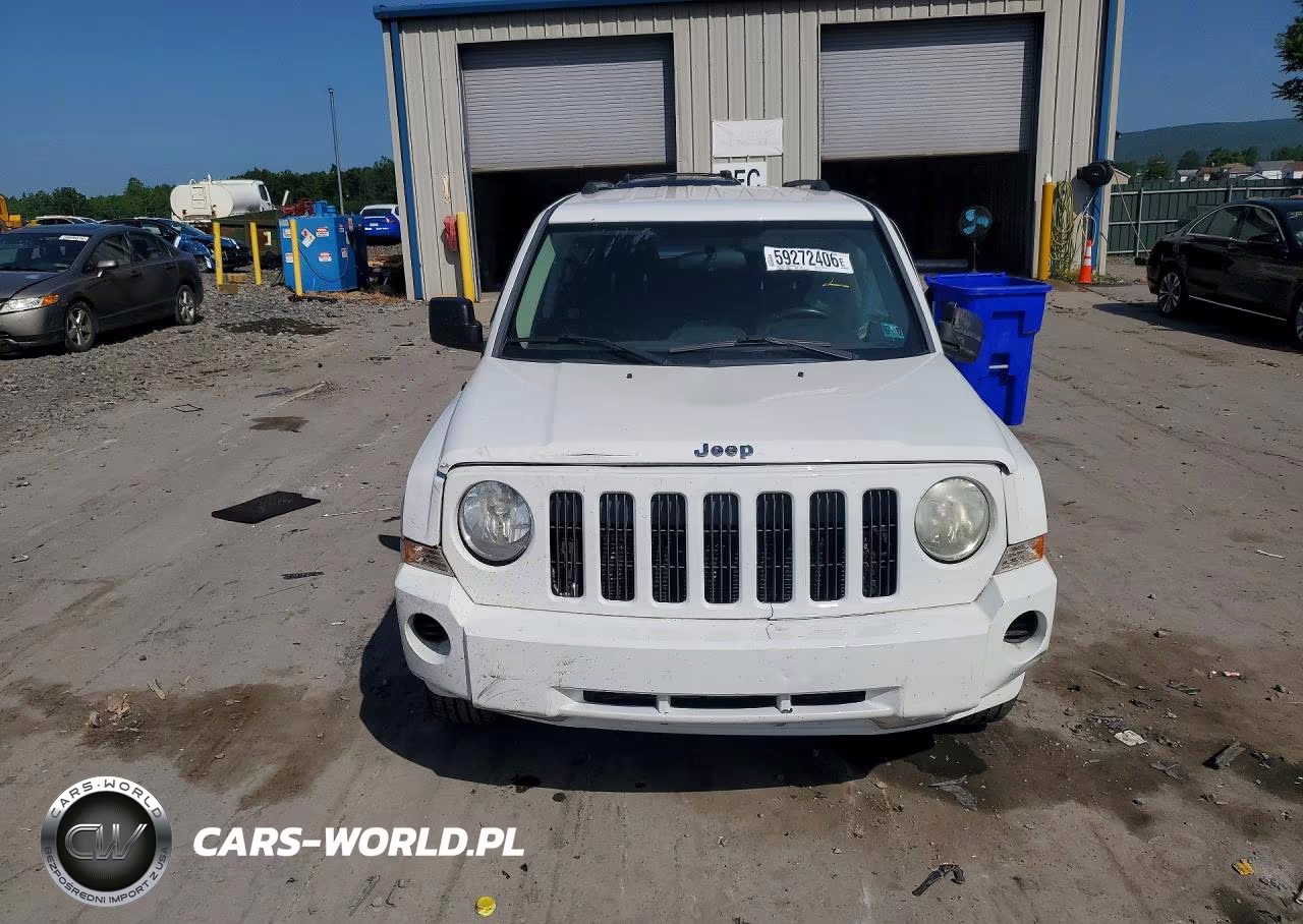 2014 Jeep Patriot Latitude VIN:1C4NJRFB7ED717415 - 5