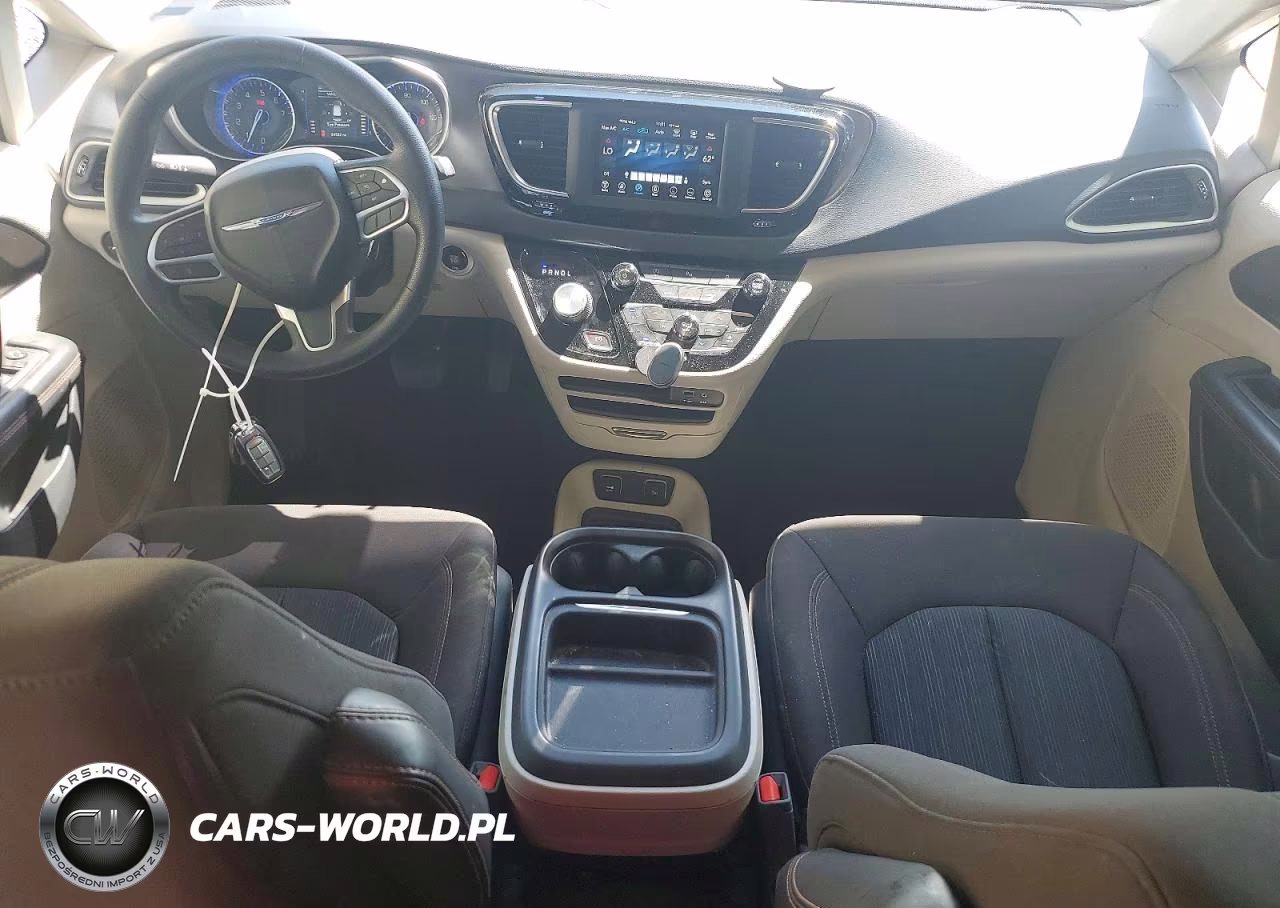 2020 Chrysler Pacifica Touring VIN:2C4RC1FG8LR128909 - 8