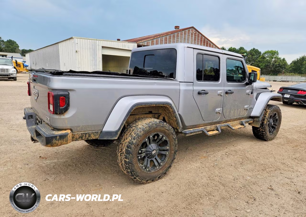 2020 Jeep Gladiator Overland VIN:1C6HJTFG8LL135095 - 3