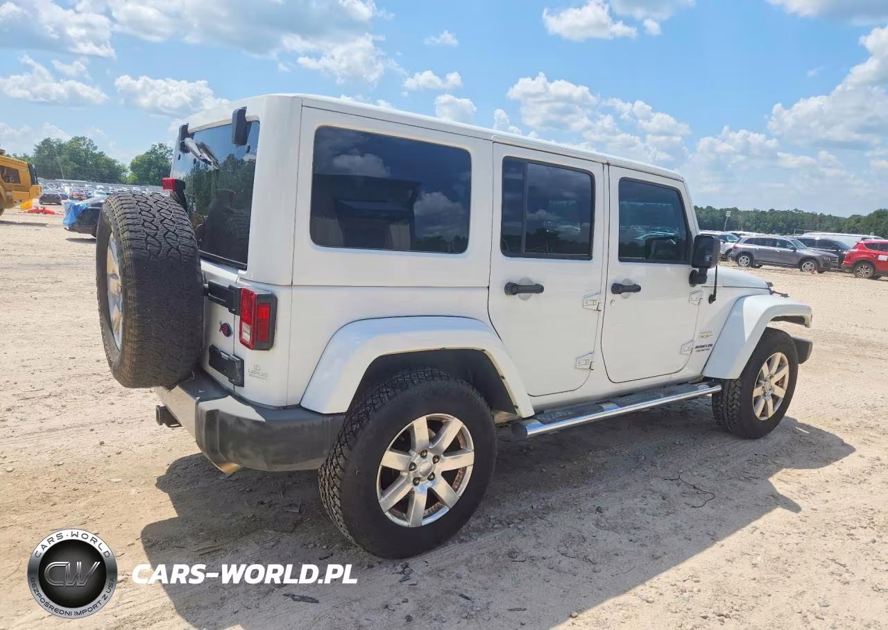 2012 Jeep Wrangler Unlimited Sahara VIN:1C4BJWEG7CL171894 - 3