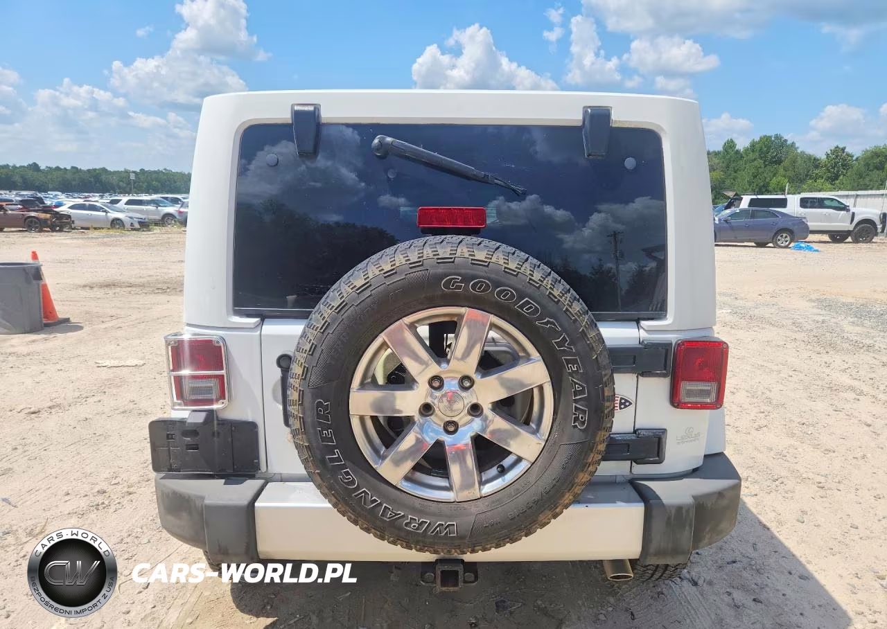 2012 Jeep Wrangler Unlimited Sahara VIN:1C4BJWEG7CL171894 - 6
