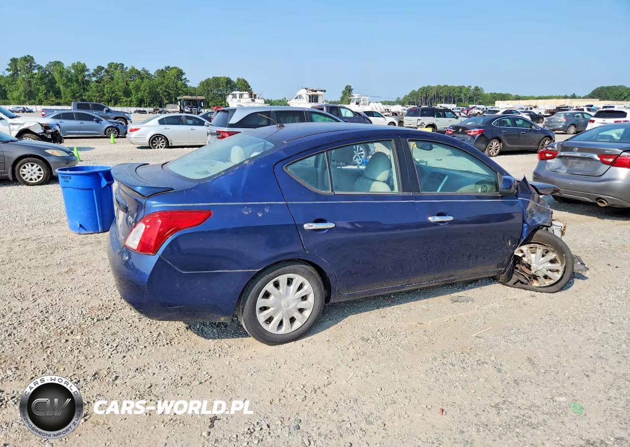 2014 Nissan Versa VIN:3N1CN7AP7EL832564 - 3
