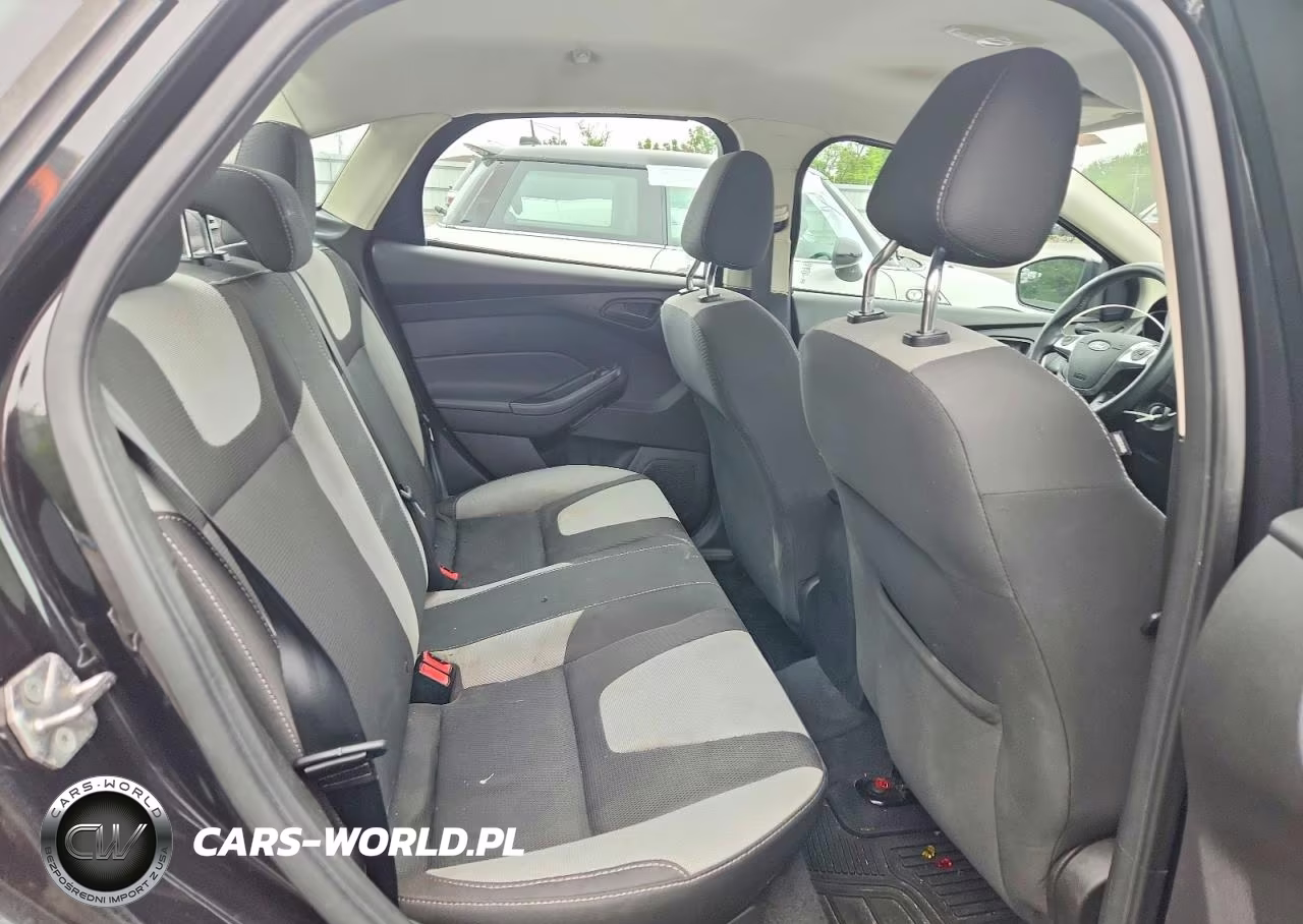 2012 Ford Focus Se VIN:1FAHP3F21CL284207 - 10