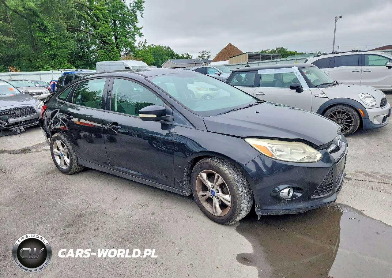 2012 Ford Focus Se VIN:1FAHP3F21CL284207 - 4