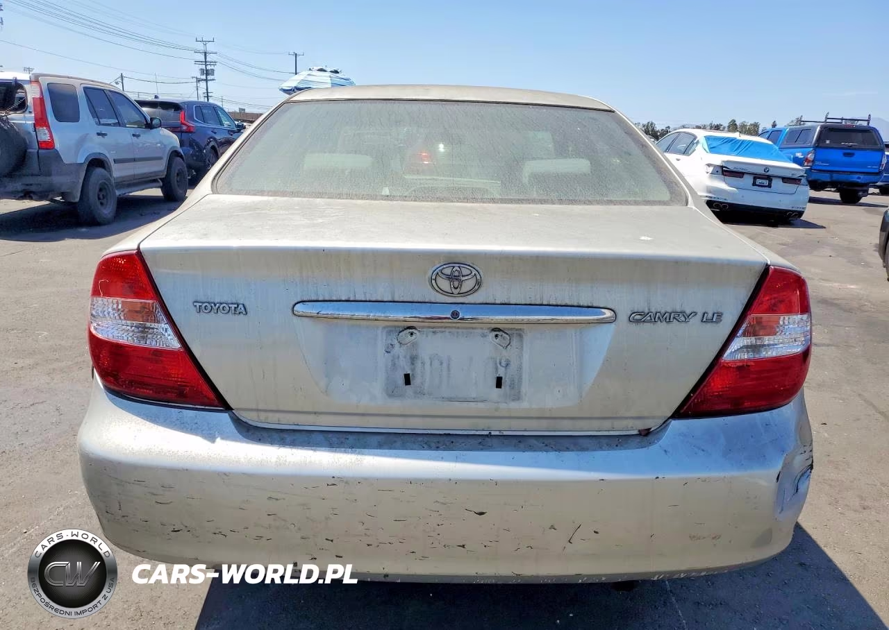 2003 Toyota Camry Le VIN:JTDBE32KX30227629 - 6