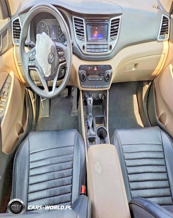 2017 Hyundai Tucson Se VIN:KM8J3CA46HU448774 - 8