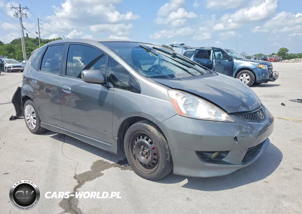 2011 Honda Fit Sport VIN:JHMGE8H51BS003493 - 4