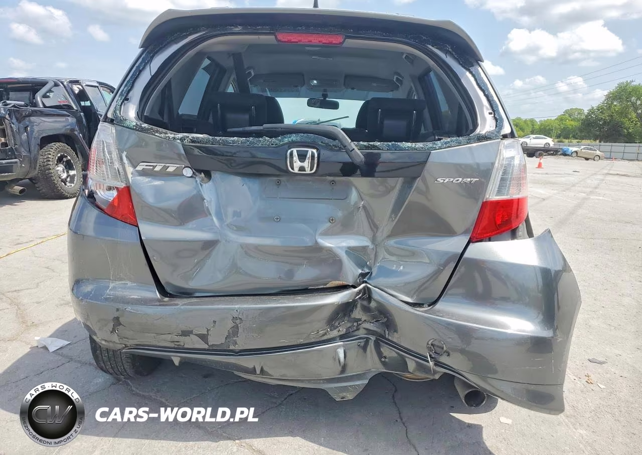2011 Honda Fit Sport VIN:JHMGE8H51BS003493 - 6