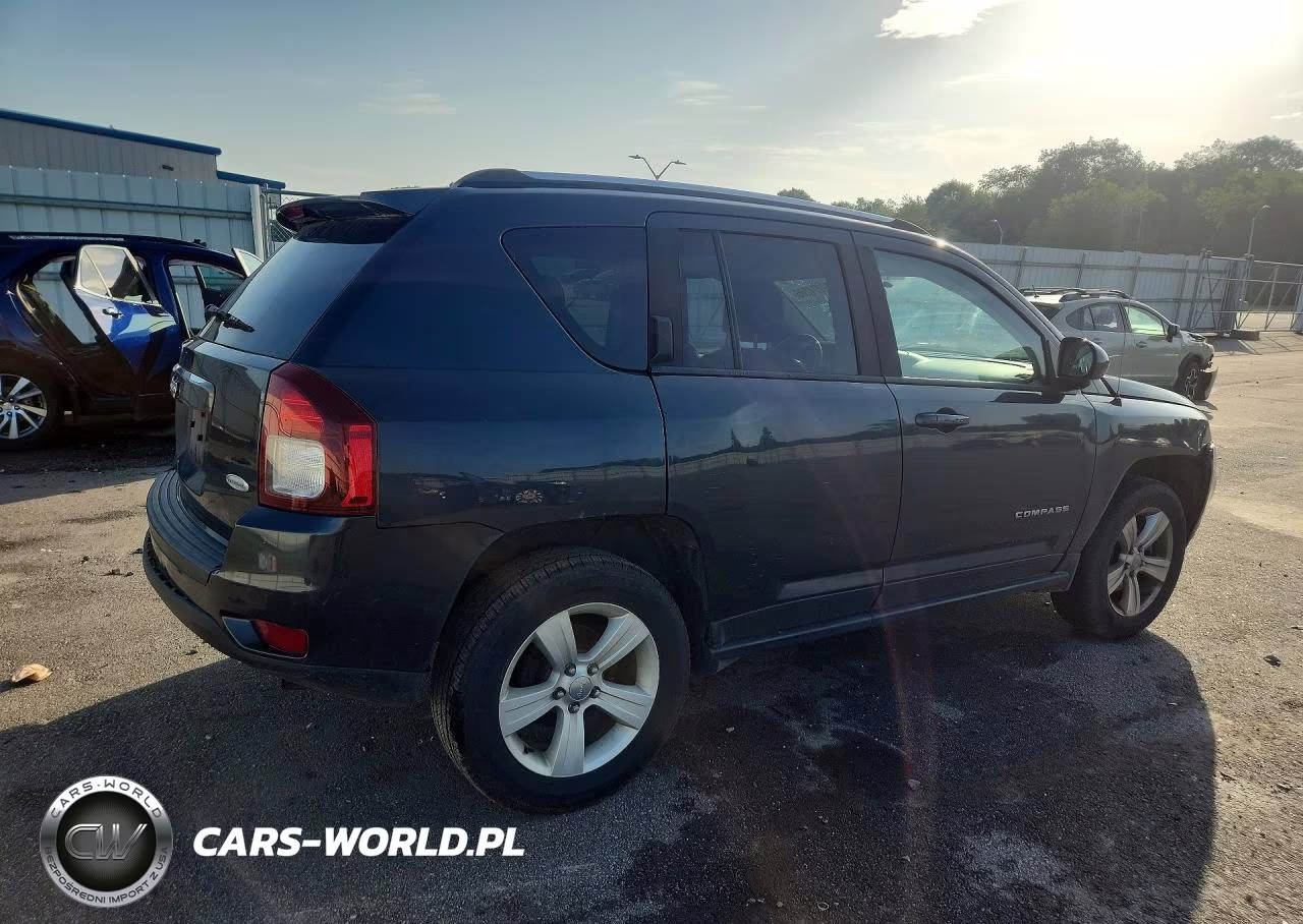 2014 Jeep Compass Latitude VIN:1C4NJDEB4ED904521 - 3