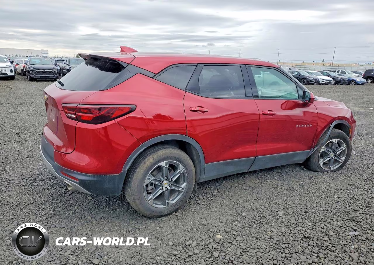 2025 Chevrolet Blazer 2Lt VIN:3GNKBHR42SS215695 - 3