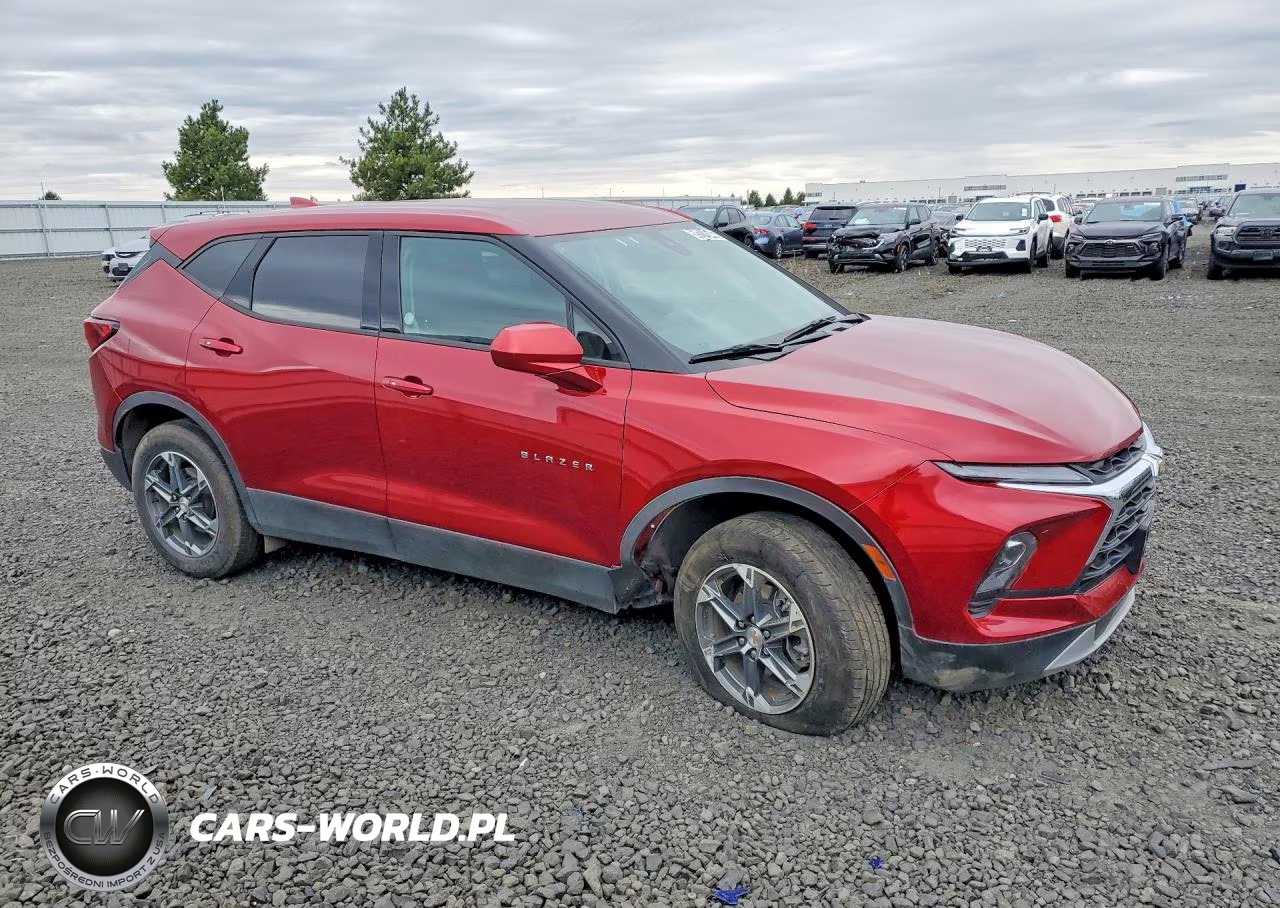 2025 Chevrolet Blazer 2Lt VIN:3GNKBHR42SS215695 - 4