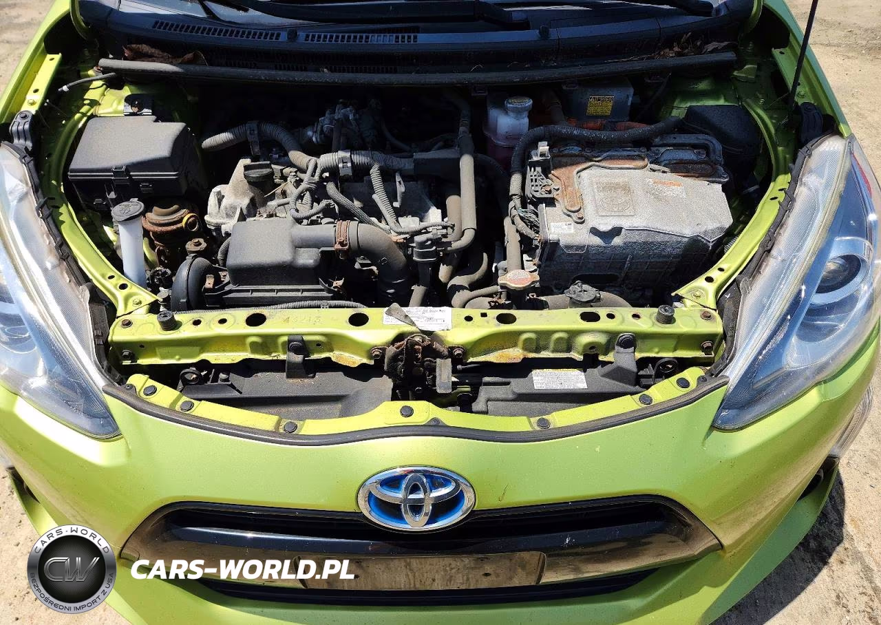 2015 Toyota Prius C Four VIN:JTDKDTB38F1109640 - 11