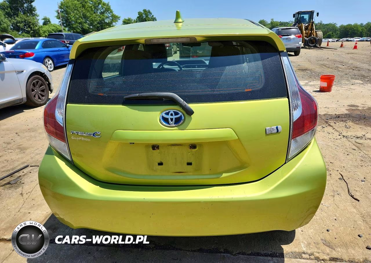 2015 Toyota Prius C Four VIN:JTDKDTB38F1109640 - 6
