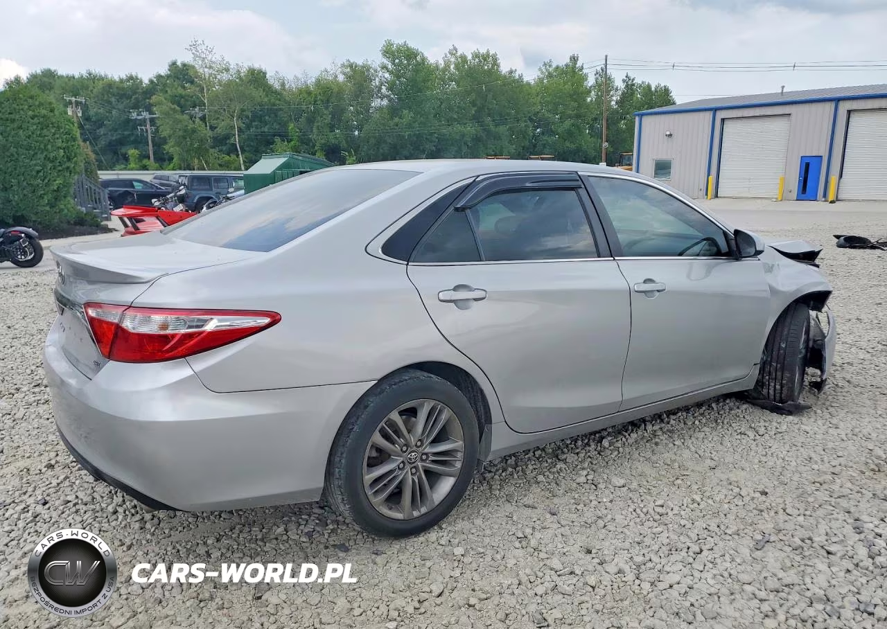 2017 Toyota Camry Se VIN:4T1BF1FK6HU299404 - 3
