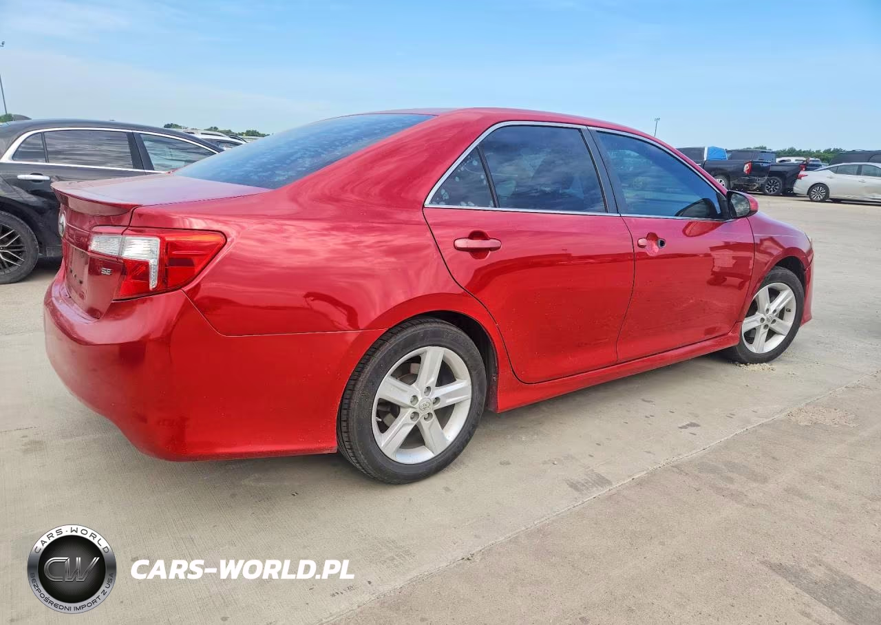 2014 Toyota Camry Se VIN:4T1BF1FK8EU832378 - 3