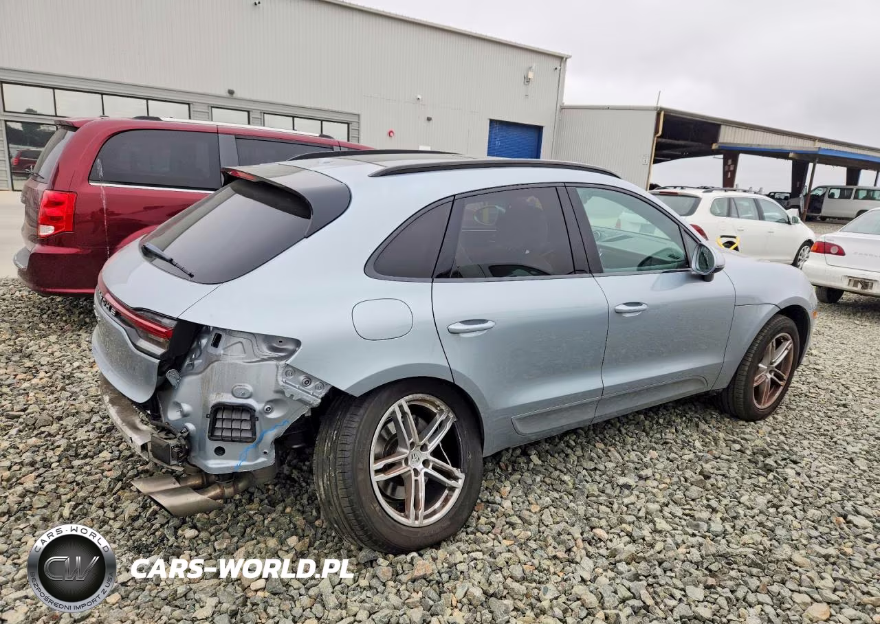2020 Porsche Macan S VIN:WP1AB2A55LLB35237 - 3