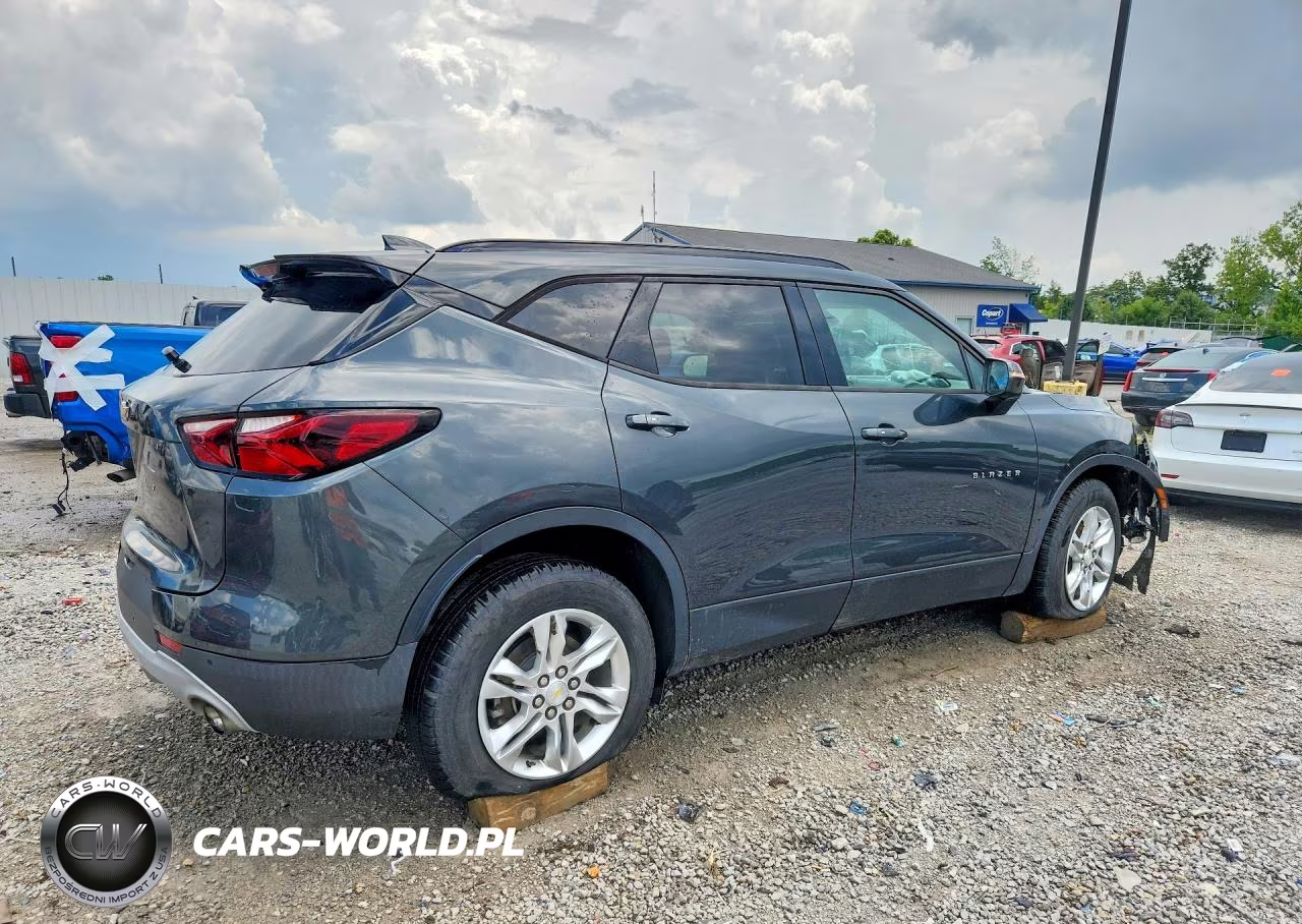 2020 Chevrolet Blazer 3Lt VIN:3GNKBDRS7LS585923 - 3