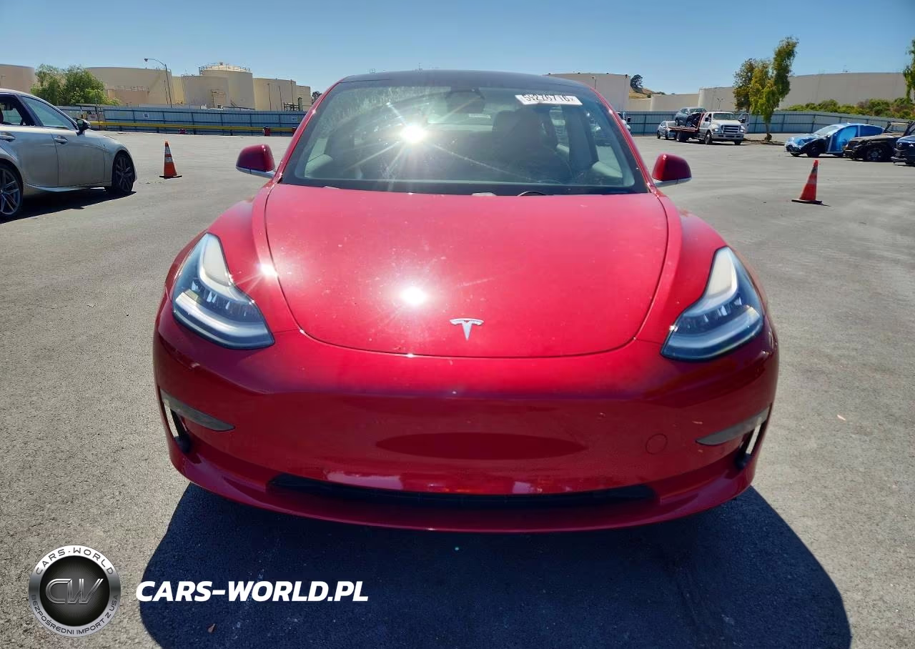 2018 Tesla Model 3 VIN:5YJ3E1EB6JF104770 - 5