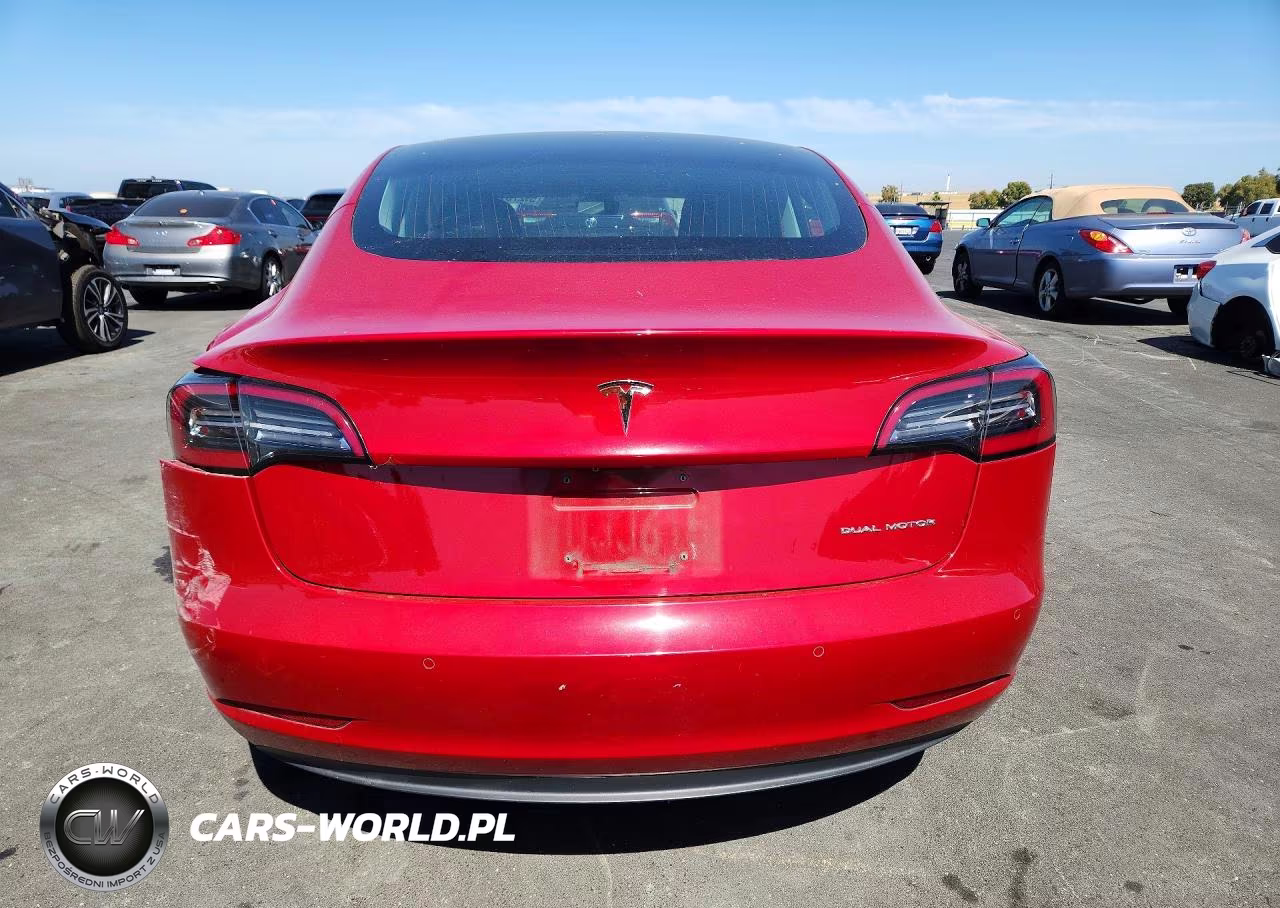 2018 Tesla Model 3 VIN:5YJ3E1EB6JF104770 - 6