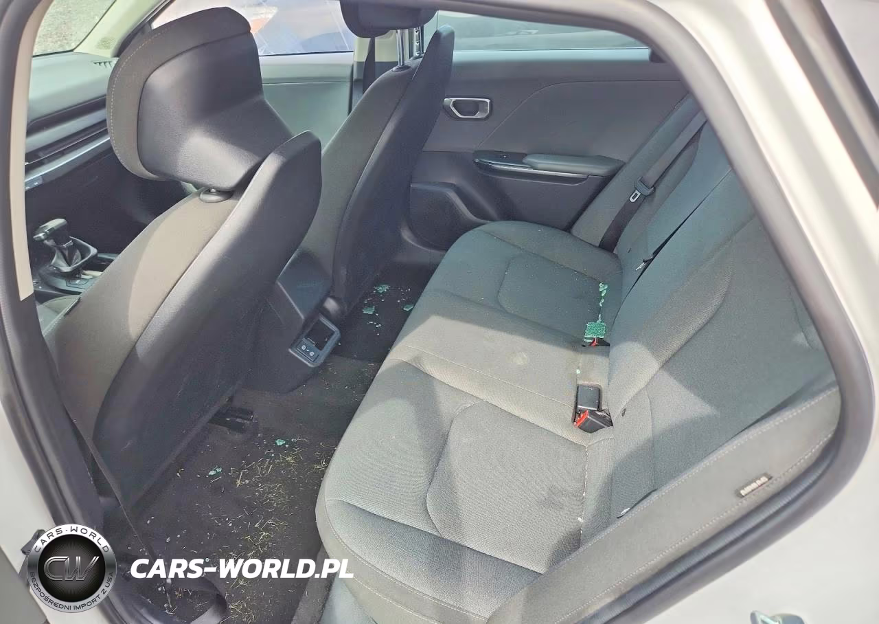 2025 Kia K4 Lxs VIN:3KPFT4DE6SE061703 - 10