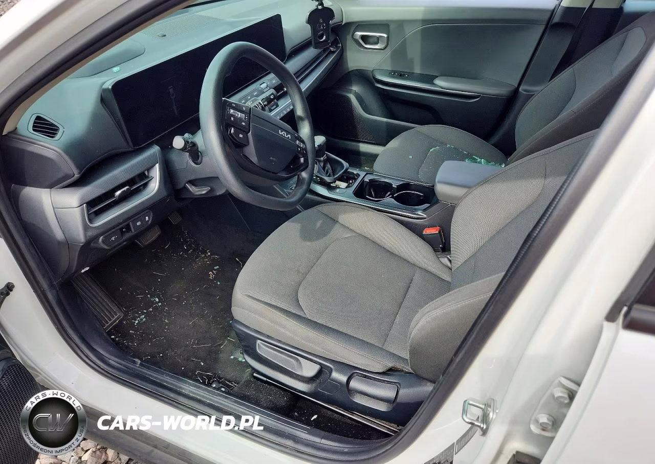2025 Kia K4 Lxs VIN:3KPFT4DE6SE061703 - 7