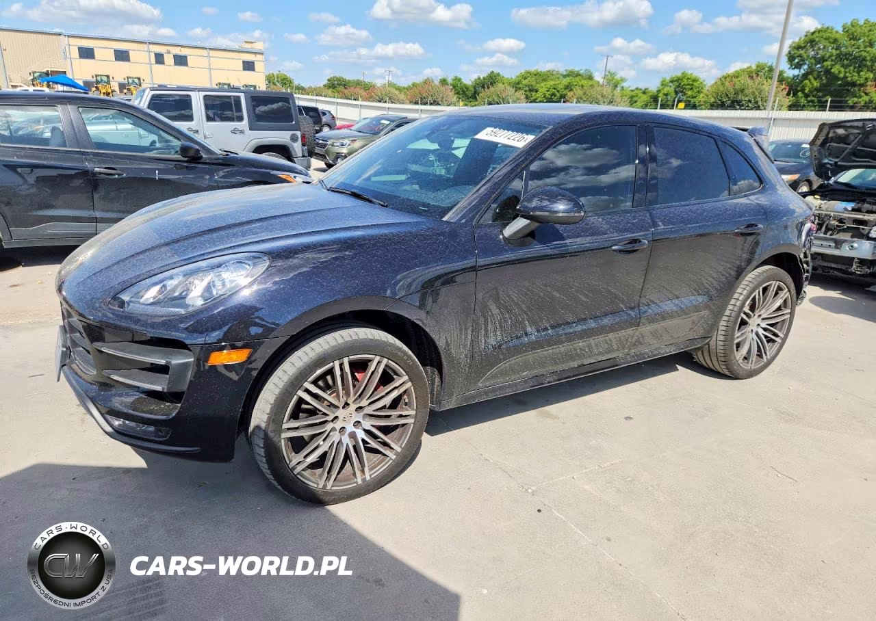2015 Porsche Macan Turbo