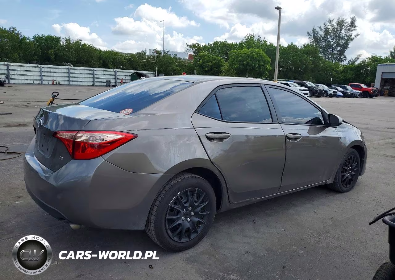 2017 Toyota Corolla Im Sw VIN:2T1BURHE2HC866141 - 3