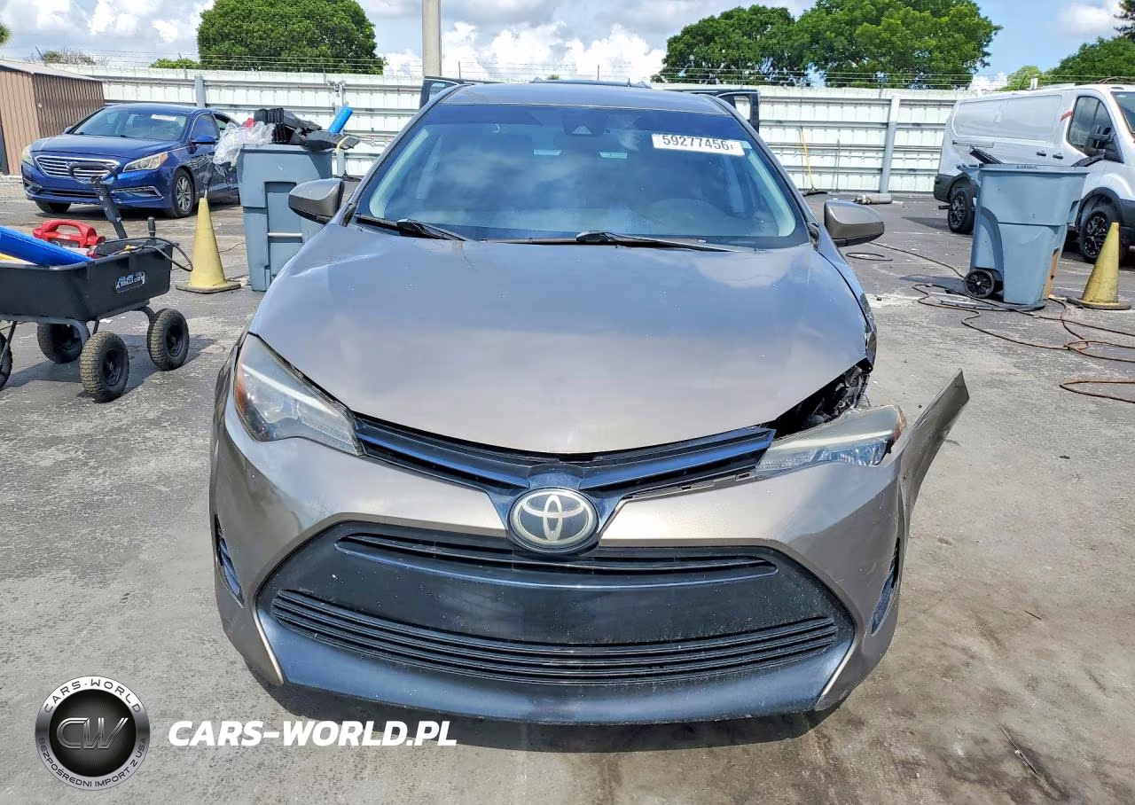 2017 Toyota Corolla Im Sw VIN:2T1BURHE2HC866141 - 5