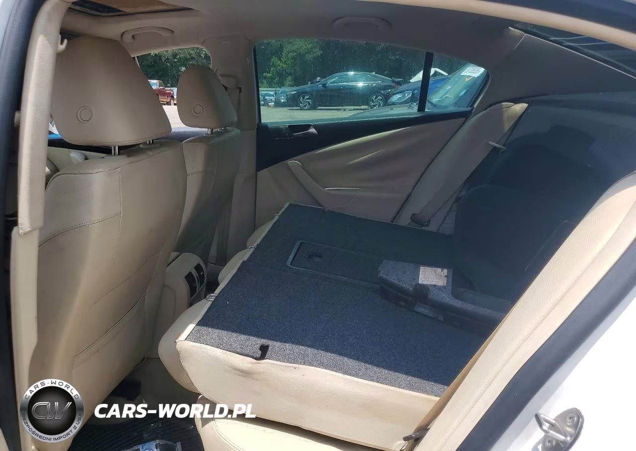 2010 Volkswagen Passat Komfort VIN:WVWJK7AN5AE139739 - 10