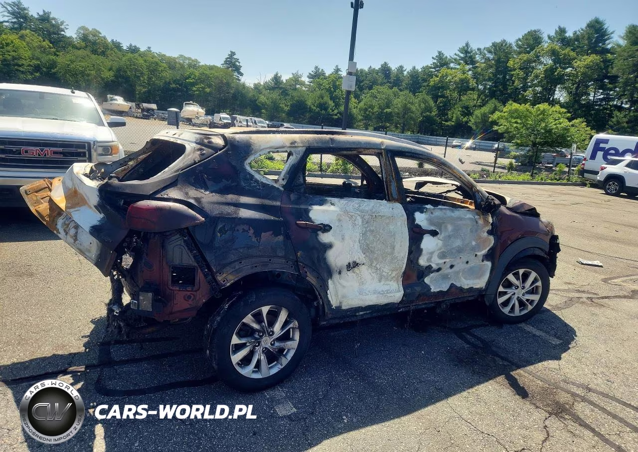 2019 Hyundai Tucson Value VIN:KM8J3CA42KU982040 - 3